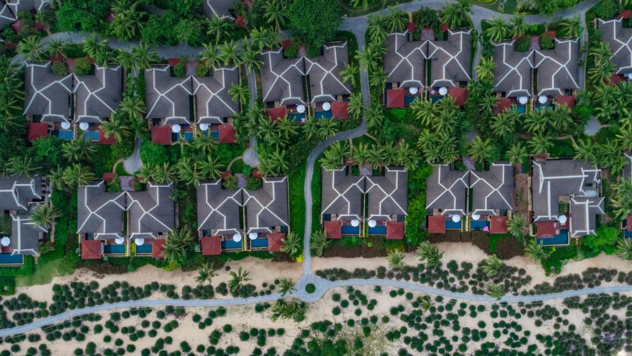 the ritz carlton sanya beach hotel4