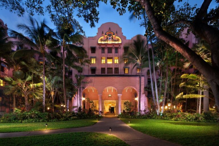 the royal hawaiian a luxury collection resort waikiki1 768x512