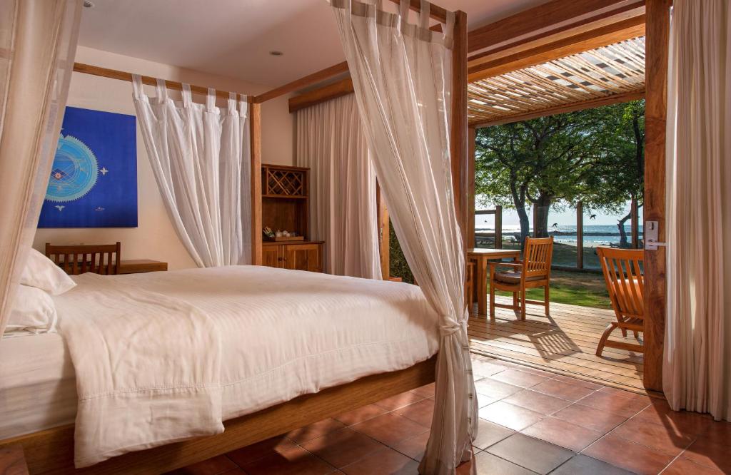 capitan suizo beachfront boutique beach hotel costa rica11