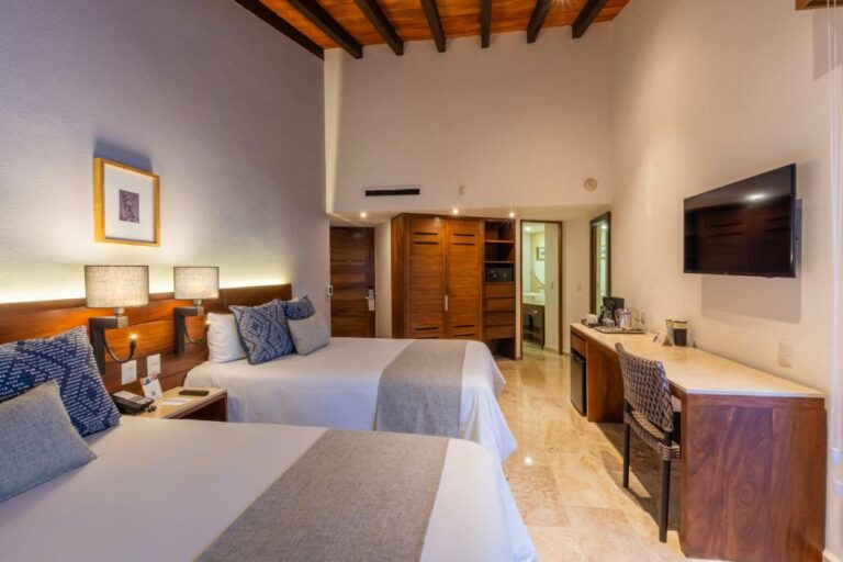 hotel buenaventura puerto vallarta 8.jpg 768x512
