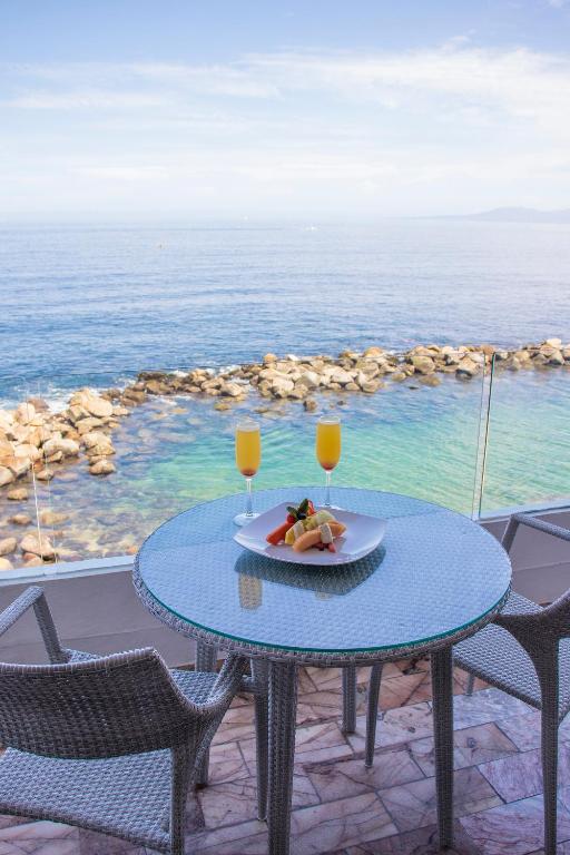 hotel costa sur puerto vallarta 3.jpg