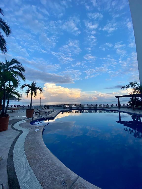 hotel costa sur puerto vallarta 9.jpg