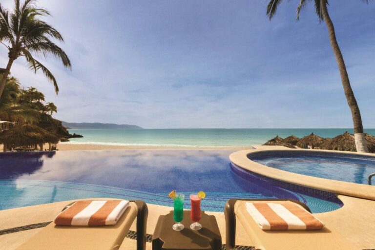 hotel hyatt puerto vallarta 6.jpg 768x512