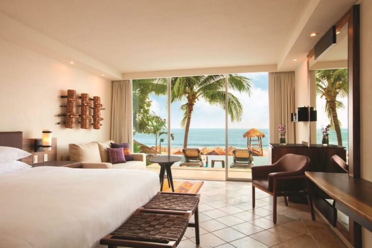 hotel hyatt puerto vallarta 9.jpg 768x512