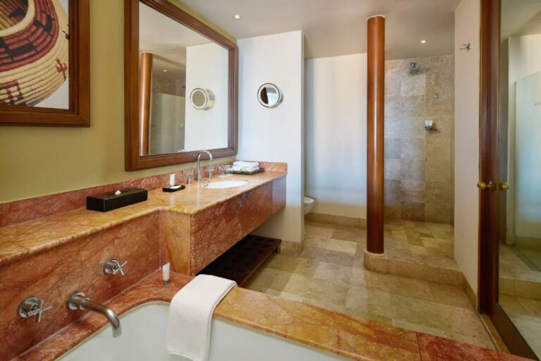hotel the westin puerto vallarta 7.jpg 768x512
