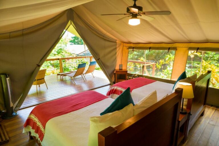 isla chiquita glamping beach hotel costa rica12 768x512