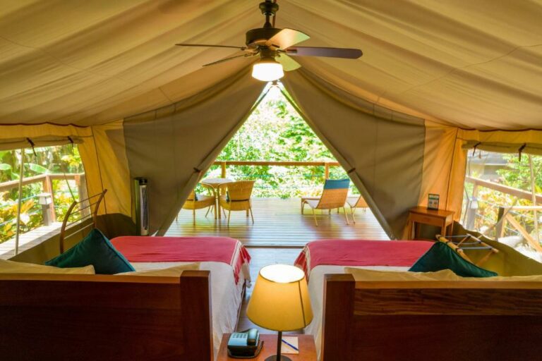 isla chiquita glamping beach hotel costa rica13 768x512