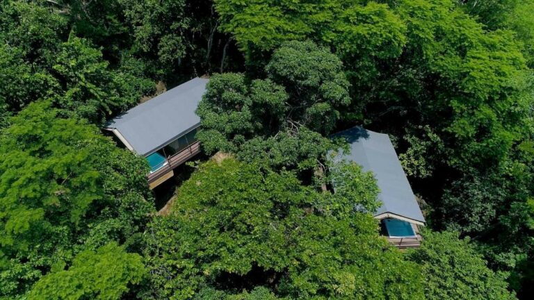 isla chiquita glamping beach hotel costa rica7 768x432
