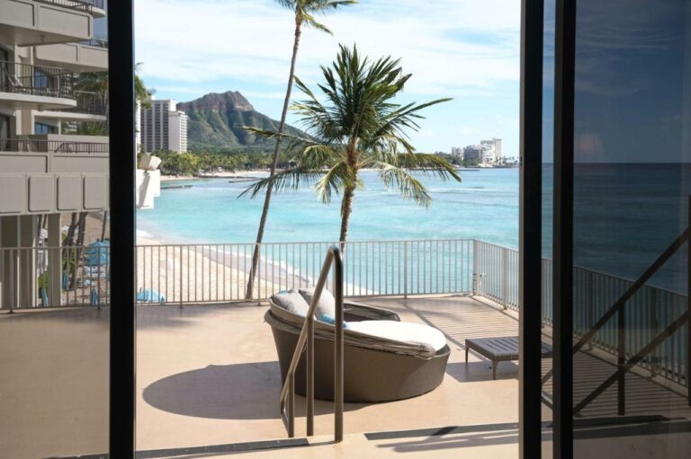 outrigger waikiki beach resort7 768x511