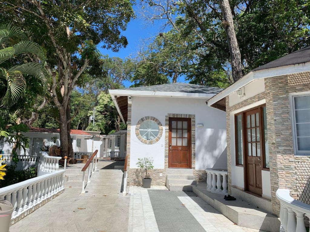 232113721398423923 2485289528