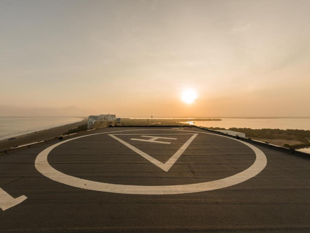 hoel las americas torre del mar 9