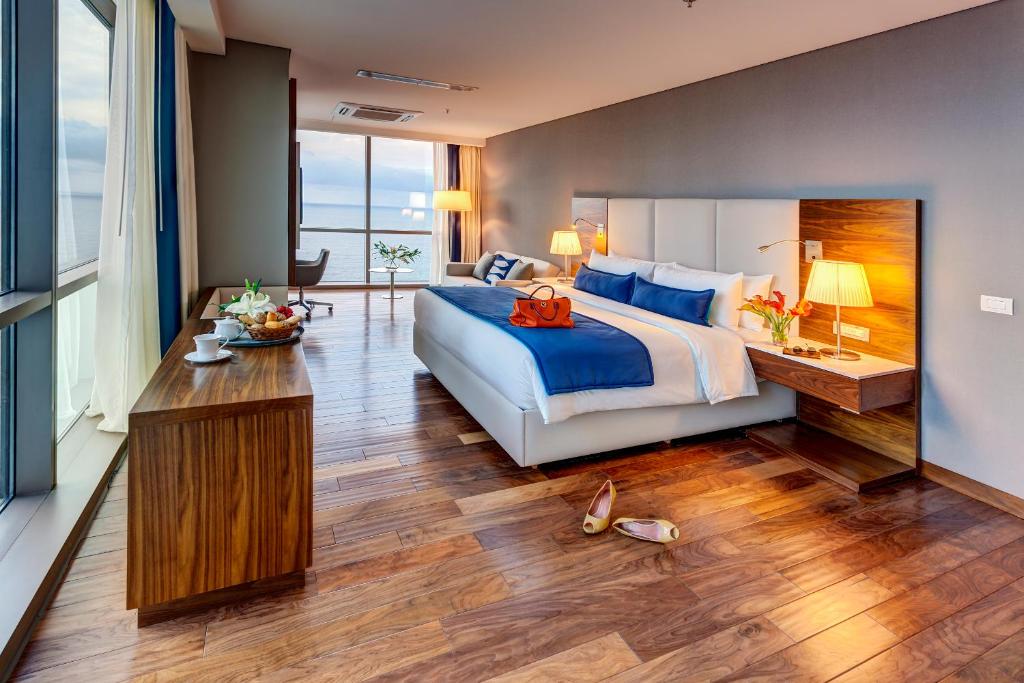 hotel intercontinental 3