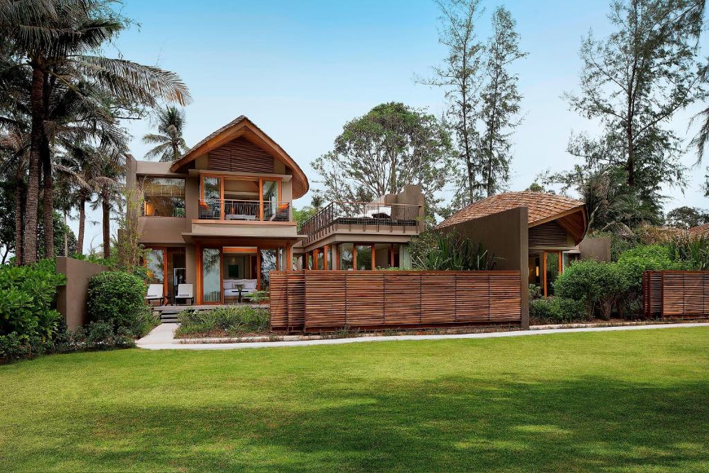 hotel renaissance phuket 10