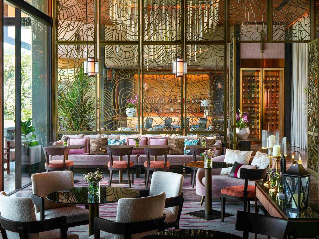 hotel v villas phuket 8