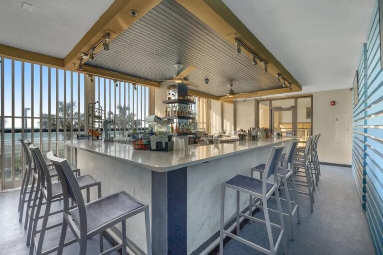 WhatsApp Image 2023 12 18 at 5.12.04 PM 768x512