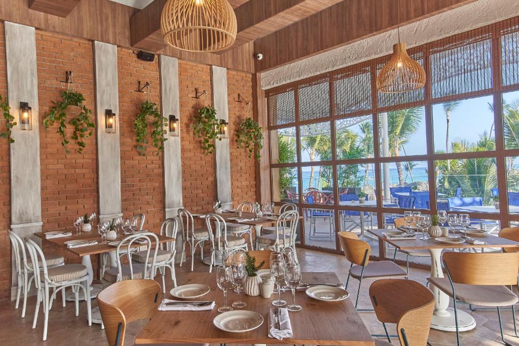 hotel bahia principe punta cana 7