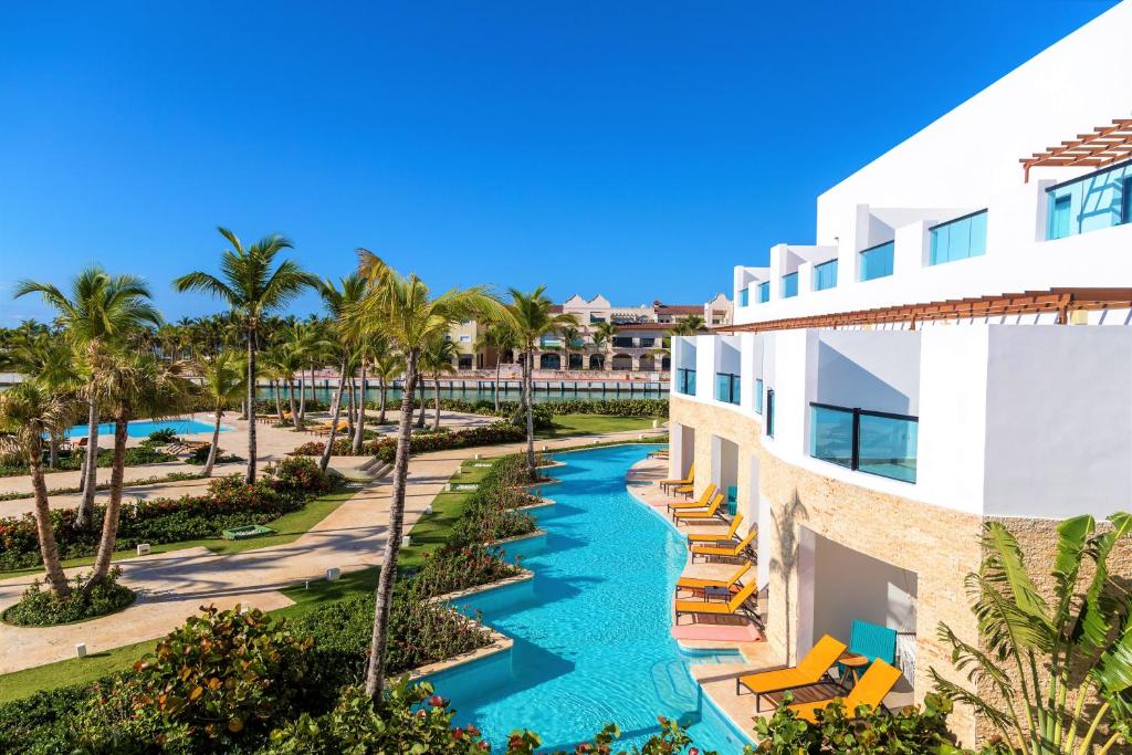 hotel trs waterfront marina hotel punta cana 4