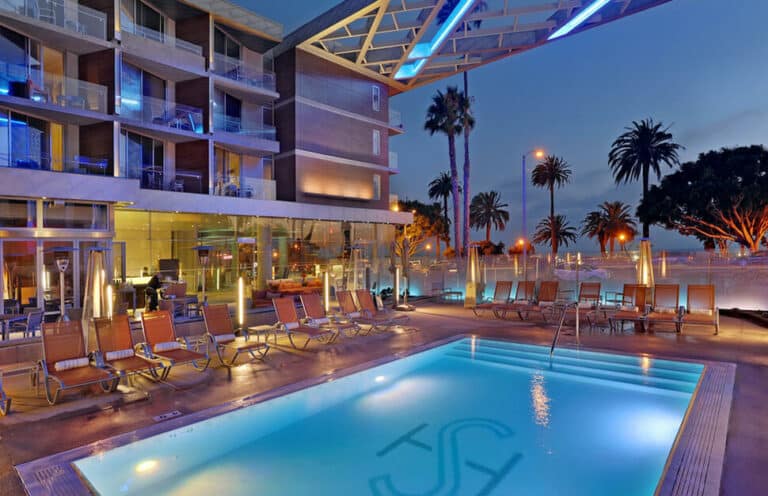 813539 1 hotel carousel large 1 768x496