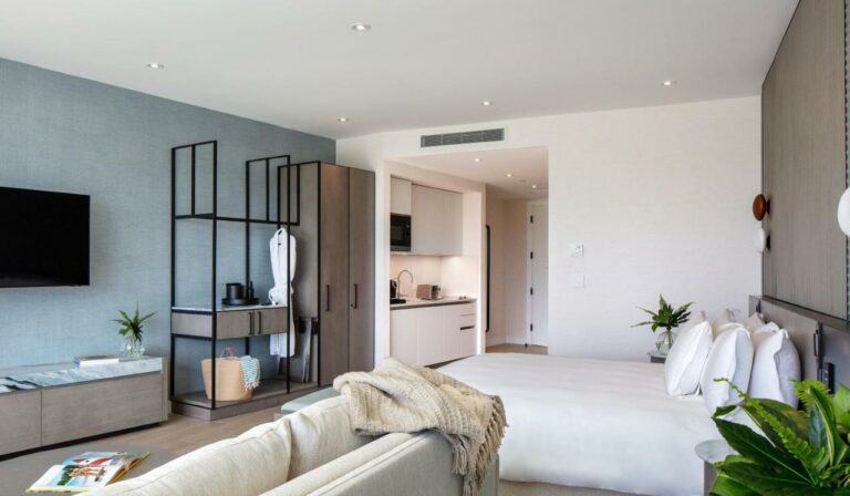 Goldwynn residence beach hotel bahamas4 768x448