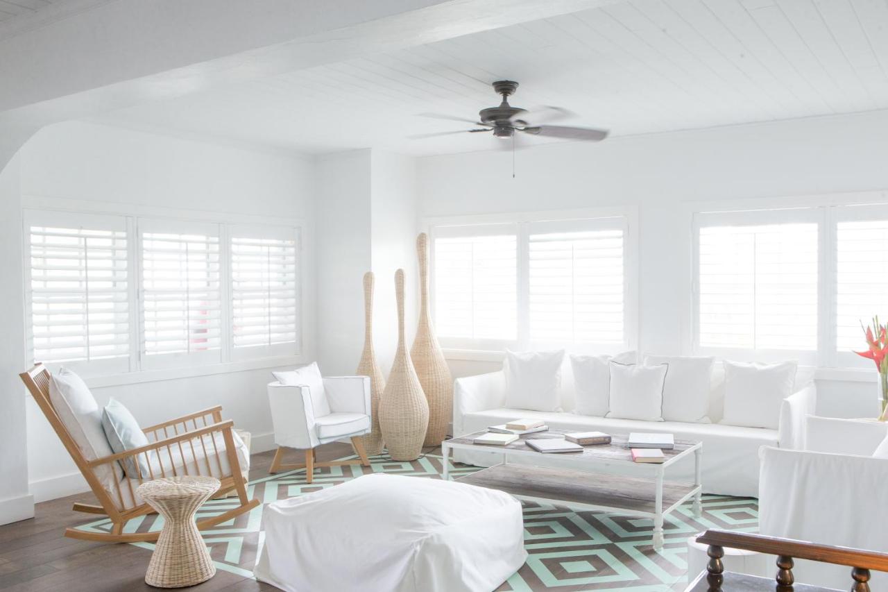 coral sands beach hotel bahamas5