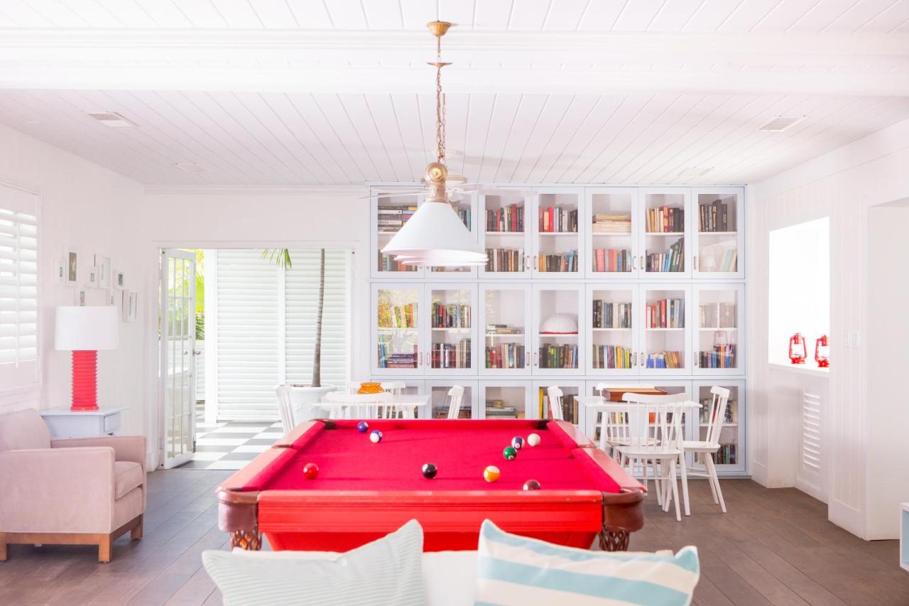 coral sands beach hotel bahamas9