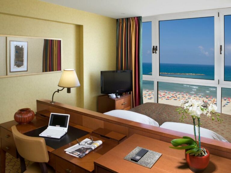 dan tel aviv beach hotel8 768x576