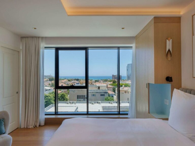 elkonin beach hotel tel aviv3 768x576