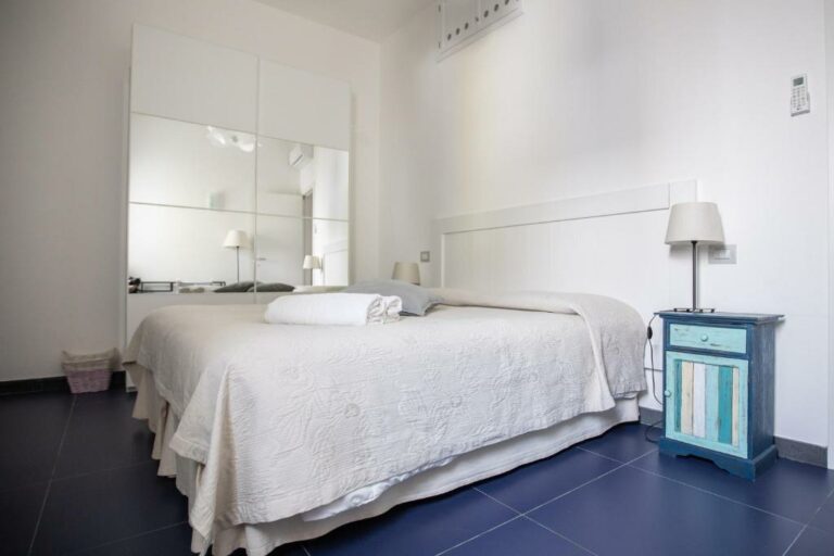 gabbiano relais stromboli beach hotel sicily 4 768x512