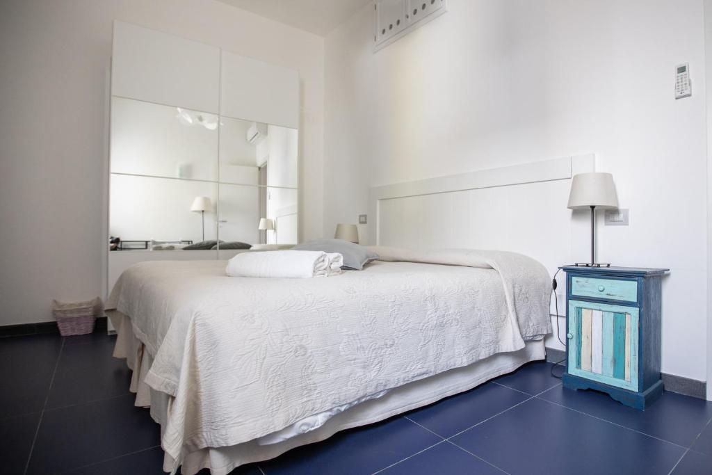 gabbiano relais stromboli beach hotel sicily 4