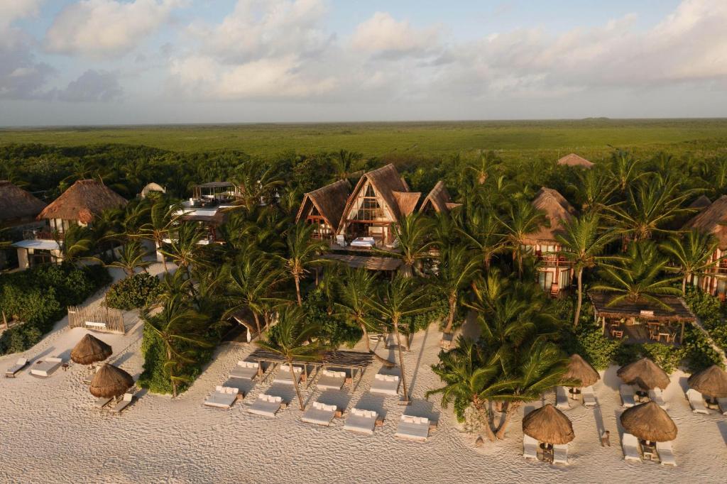 la valise beach hotel tulum2