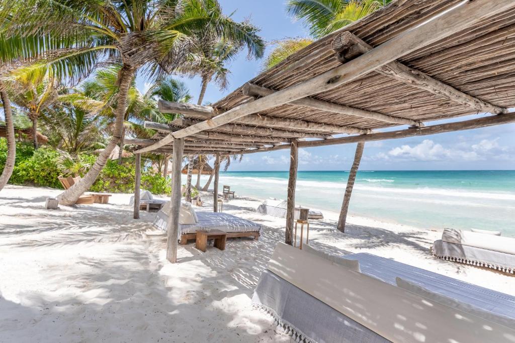 la valise beach hotel tulum6