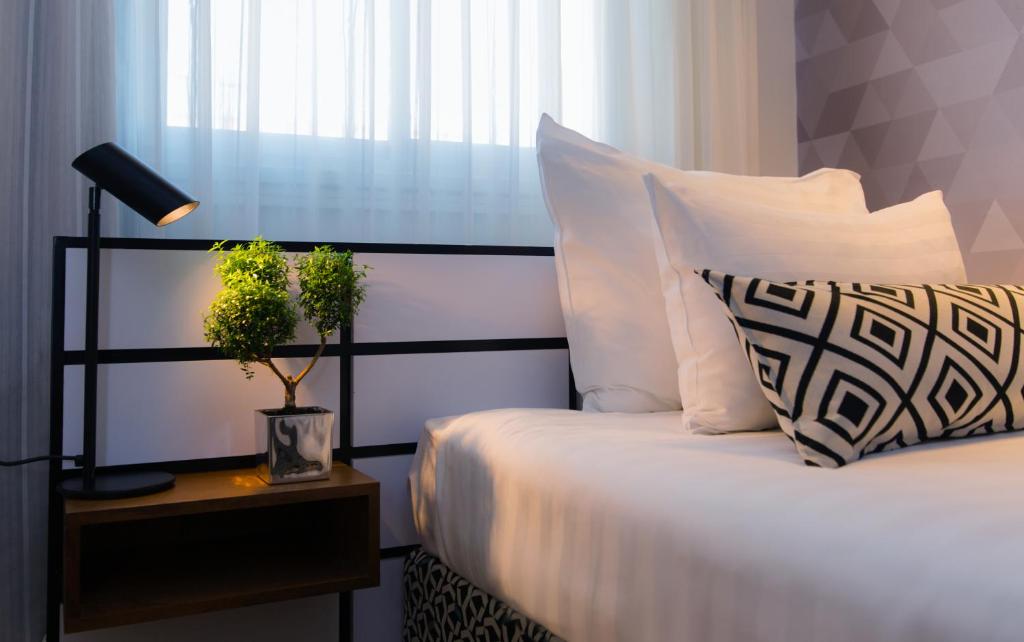 prima tel aviv beach hotel5