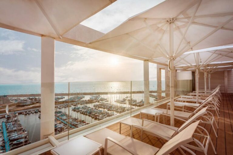 ritz carlton beach hotel 2 768x512