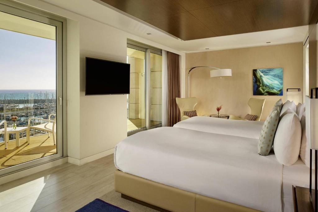 ritz carlton beach hotel 4