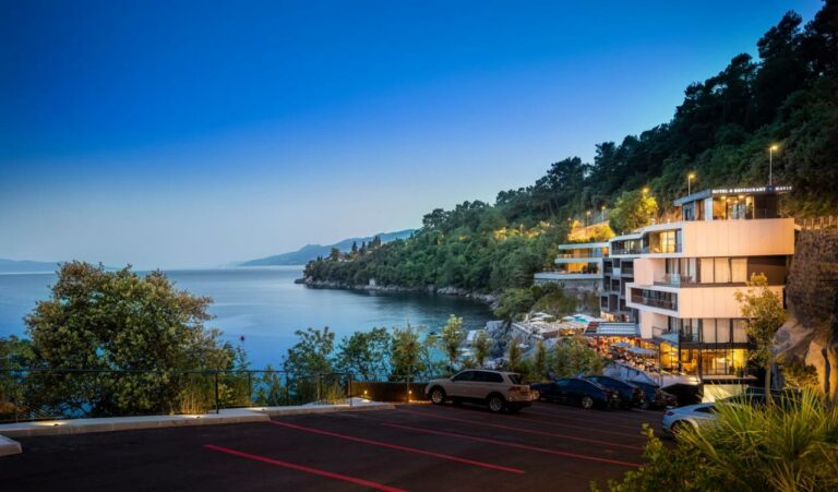boutique hotel navis beach hotel croatia6 768x451