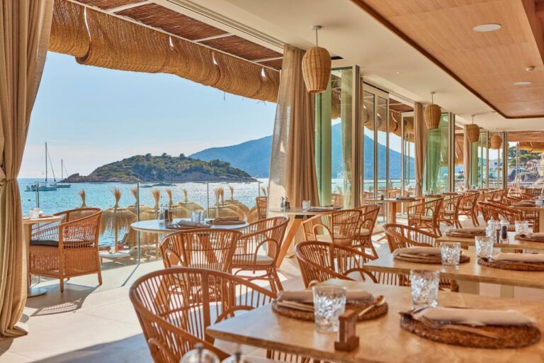 Universal Hotel Aquamarin2 768x512