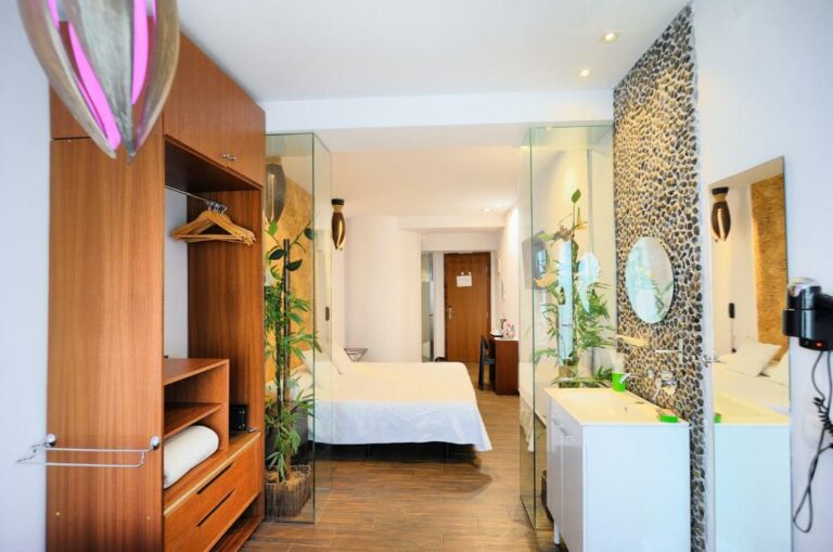 Hotel Sabbia by Gabbeach VALENCIA3 768x509