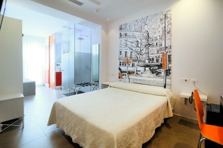 Hotel Sabbia by Gabbeach VALENCIA8 768x511