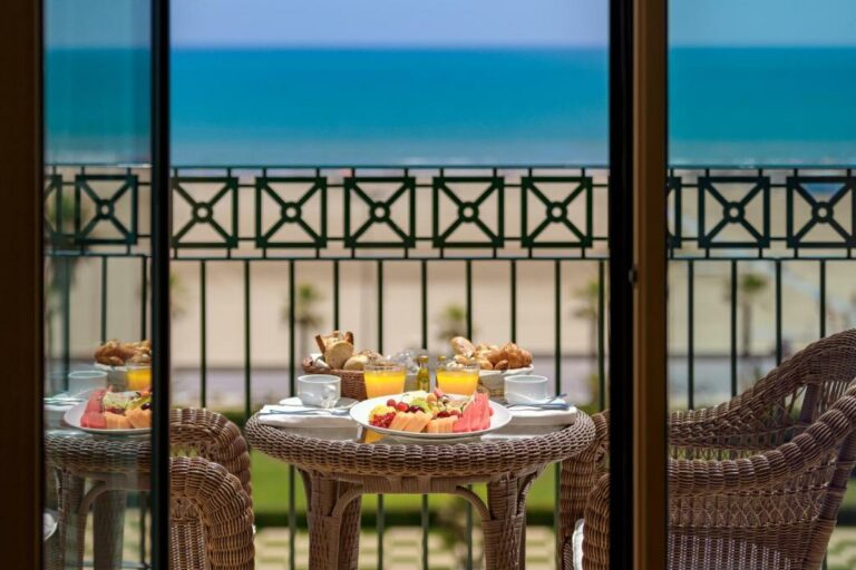 Las Arenas Balneario Resort VALENCIA3 768x512