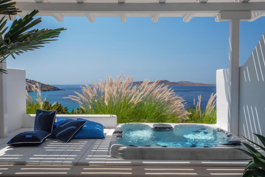 MYKONOS GRAND HOTEL AND RESORT 10