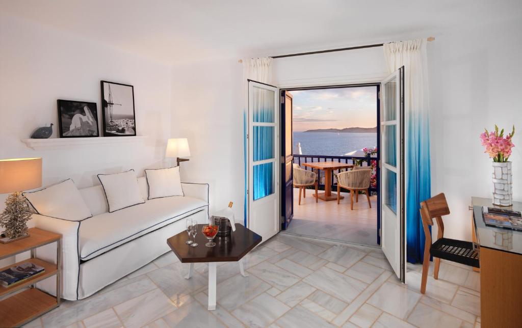 MYKONOS GRAND HOTEL AND RESORT 8