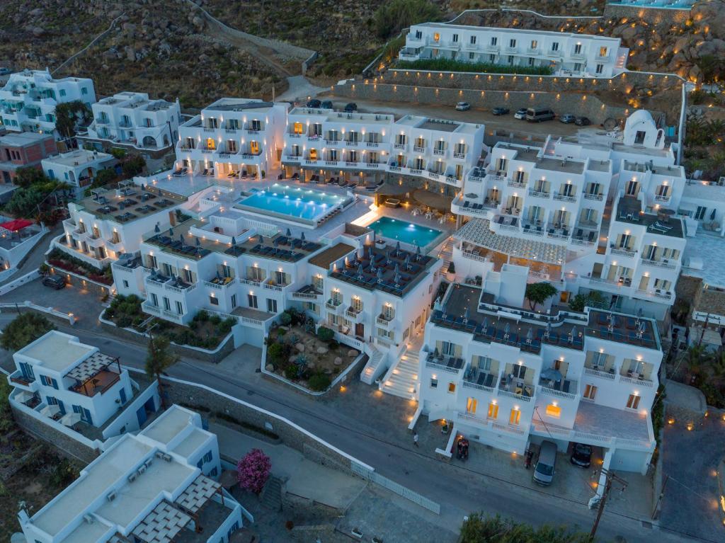 The George Hotel Mykonos 10