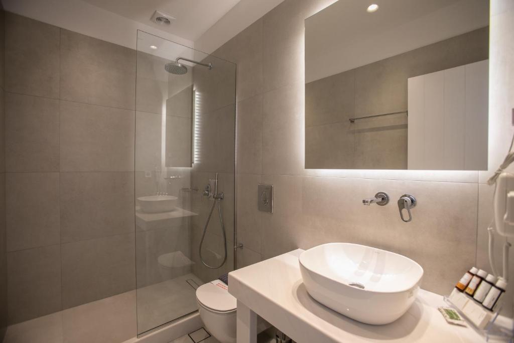 The George Hotel Mykonos 7