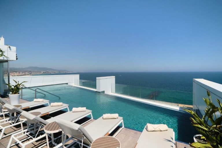 marina badalona beach hotel barcelona3 768x512