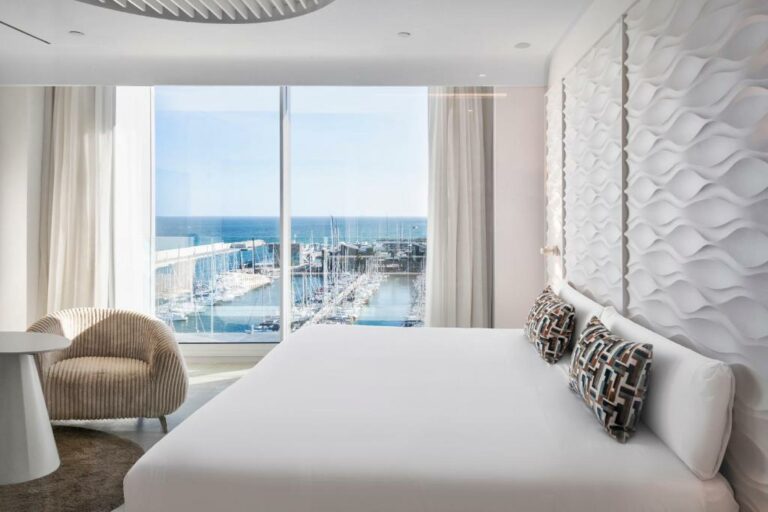 marina badalona beach hotel barcelona5 768x512