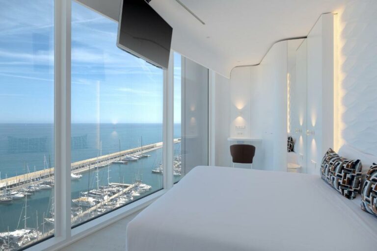 marina badalona beach hotel barcelona6 768x512