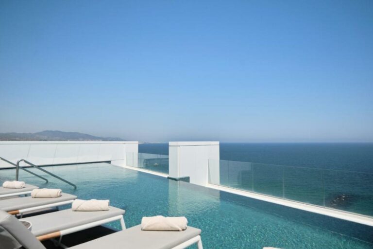 marina badalona beach hotel barcelona9 768x512