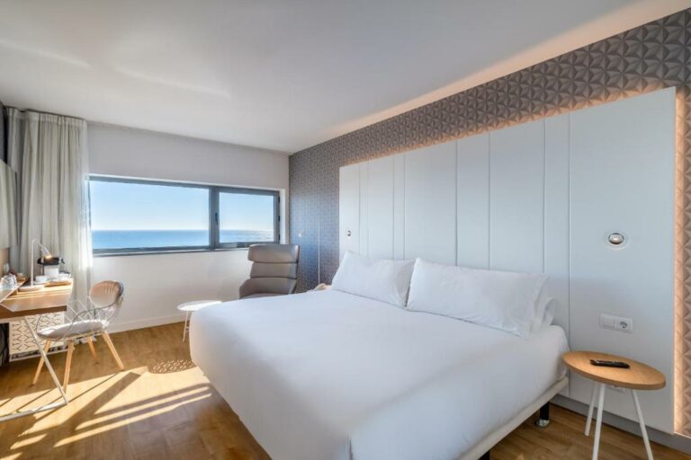 occidental atenea barcelona beach hotel8 768x512