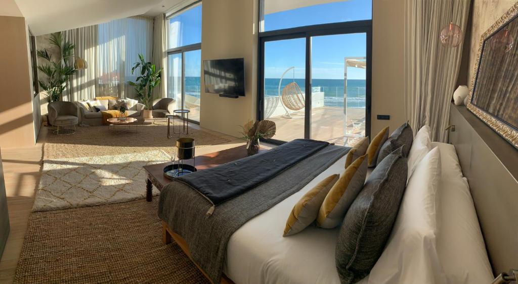 playa grande barcelona beach hotel2