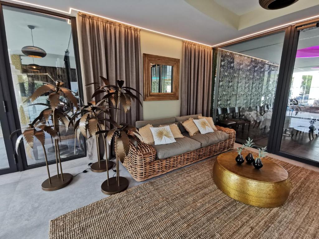 playa grande barcelona beach hotel3